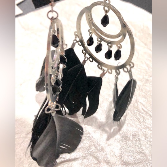 Feather EARINGS Women Faux Dangle Hook Long Drop w/medallion size5in L NWOT - Picture 3 of 9